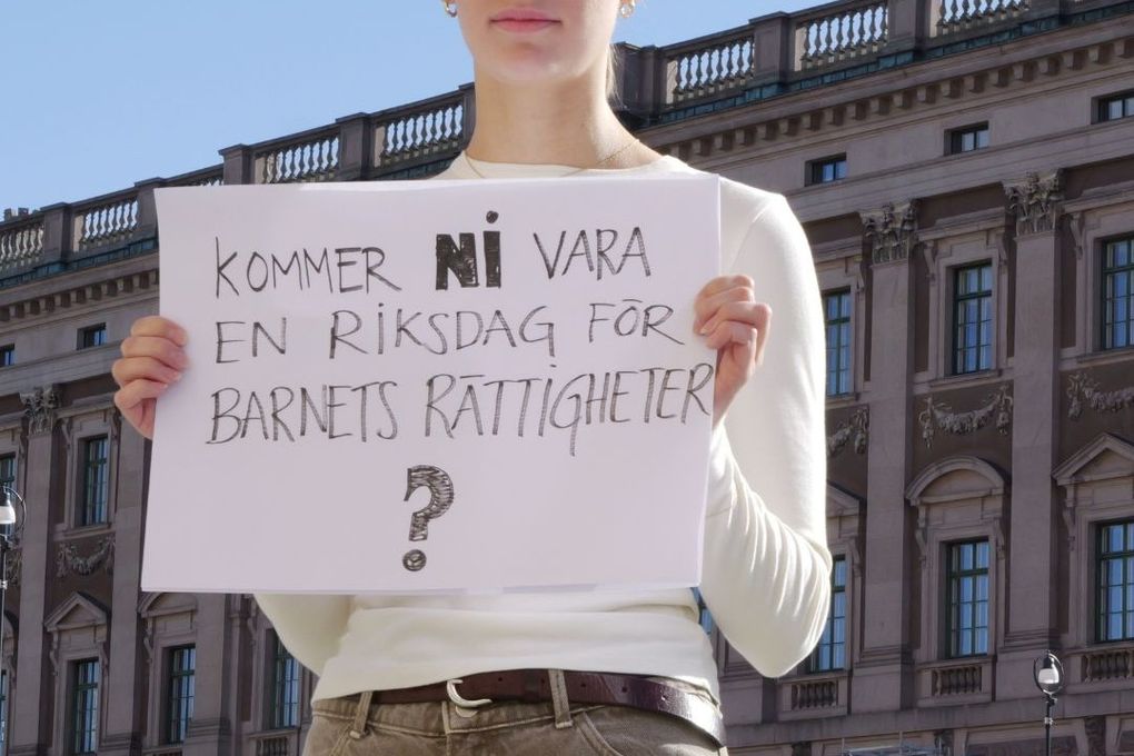Bris Appeals to Swedish Parliament for Early Child Support Systems